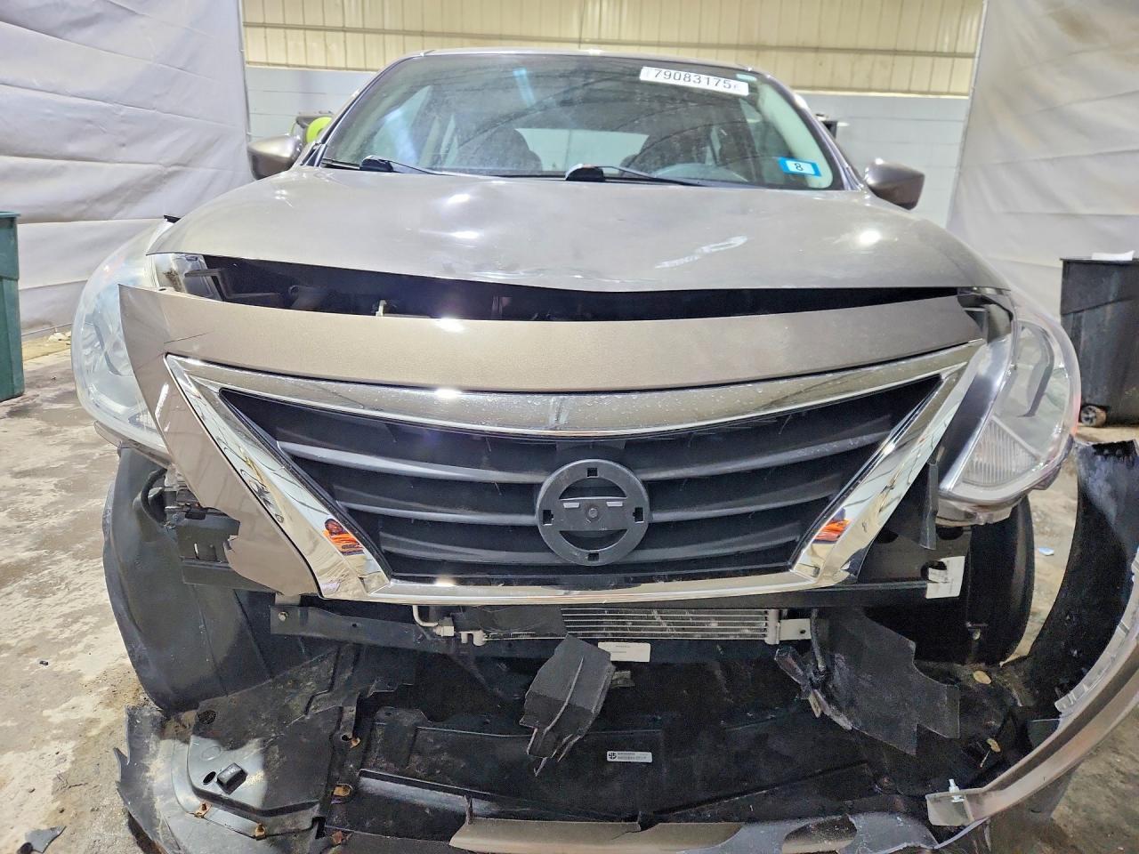 2015 Niss Versa