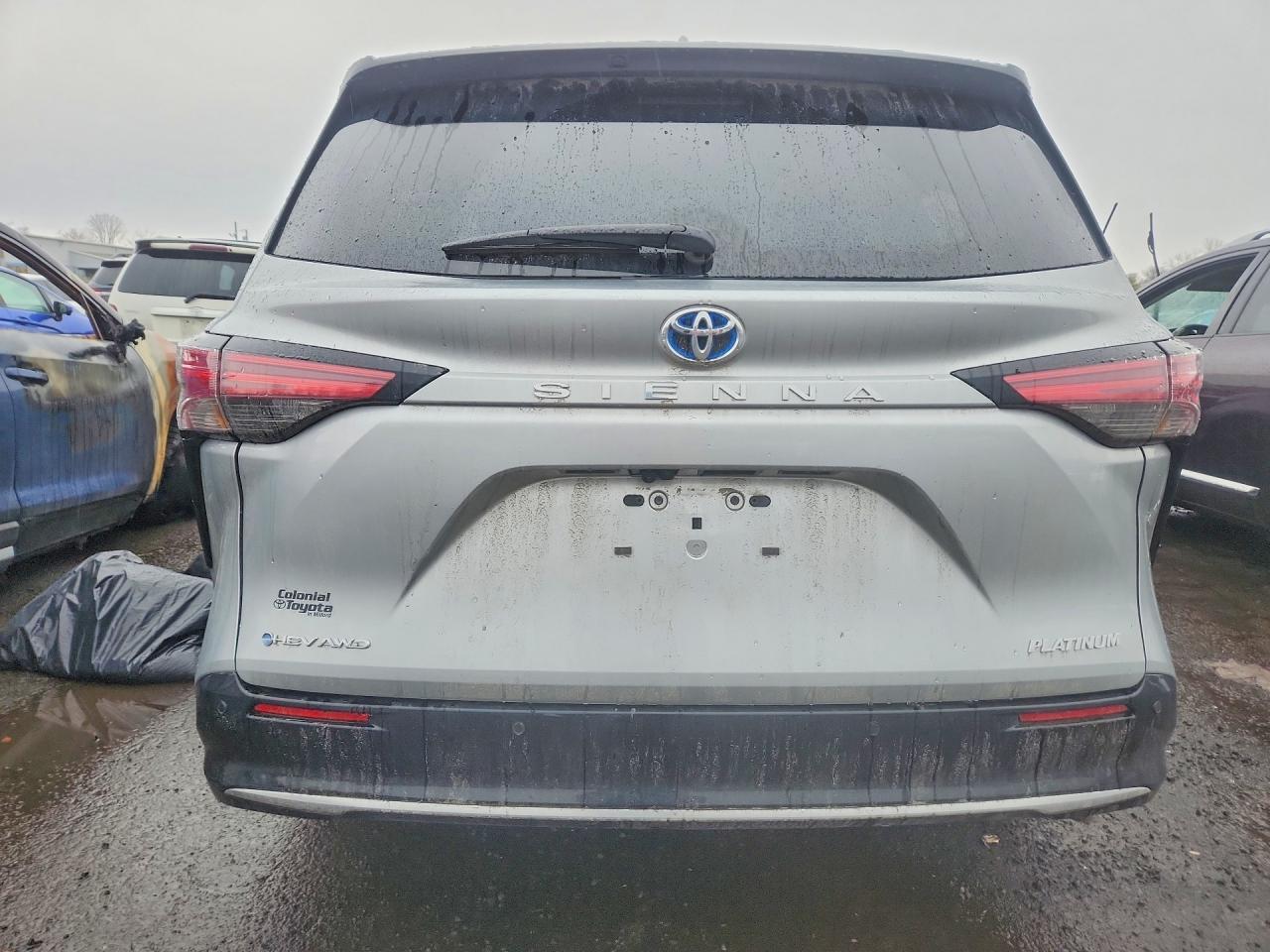 2025 Toyota Sienna Platinum 7-passenger