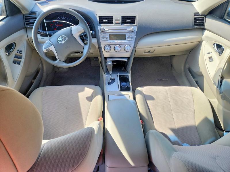 2011 Toyota Camry le