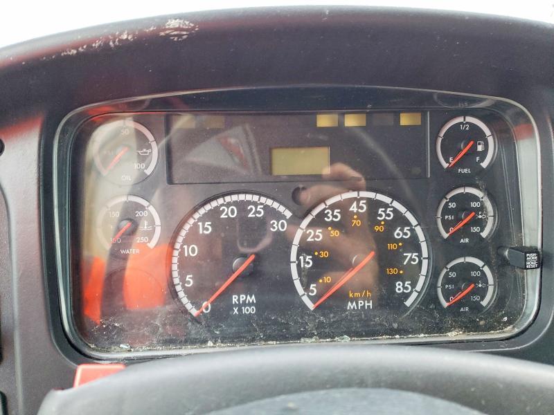 2011 Freigliner 2011 Freightliner Business Class M2 Refrigerated B