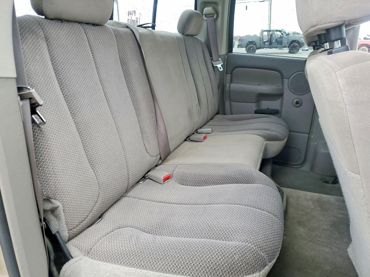 2004 Dodge RAM 1500 ST