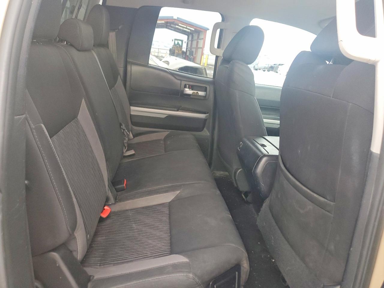 2017 Toyota Tundra SR5