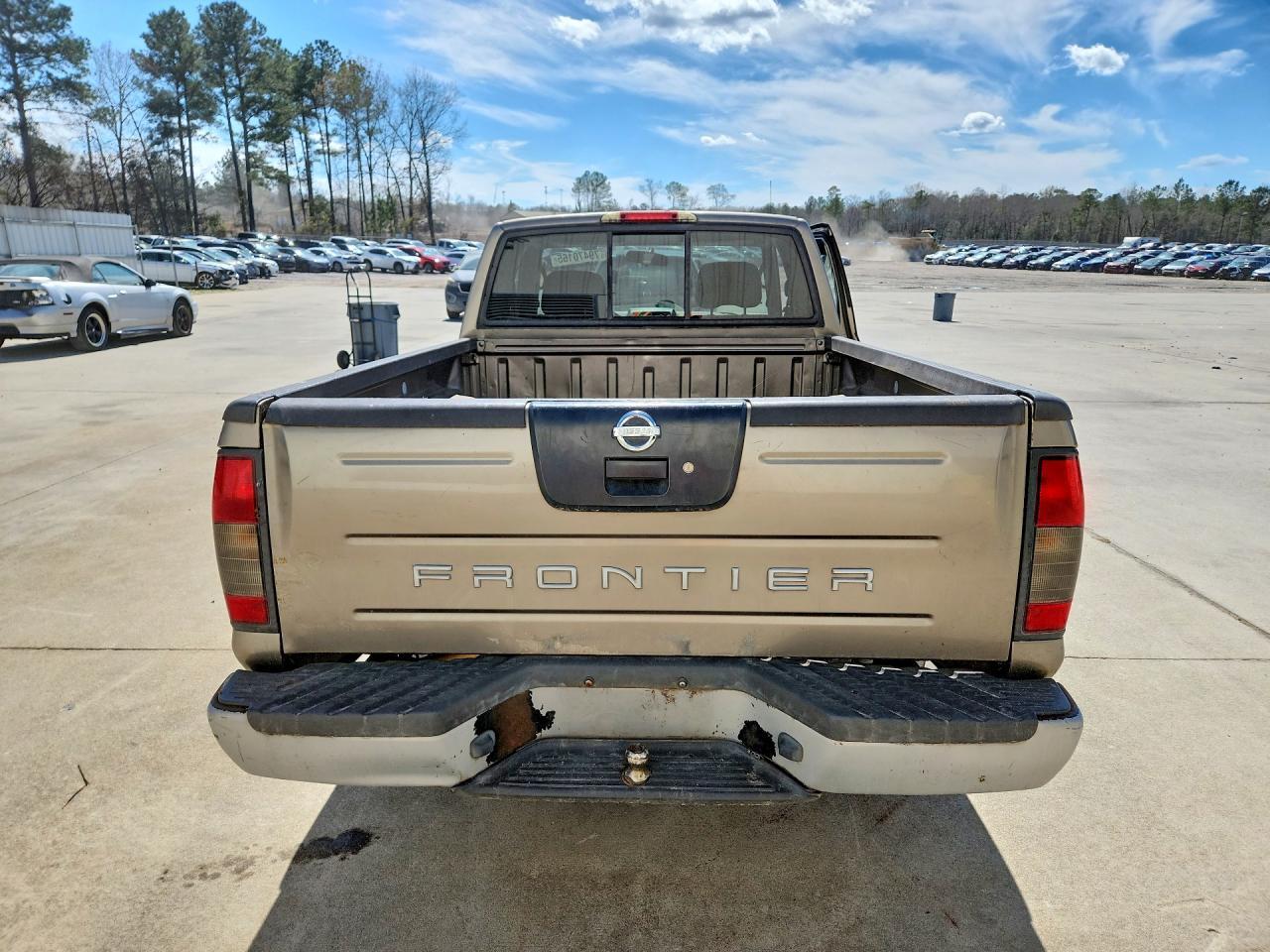 2003 Nissan Frontier Standard