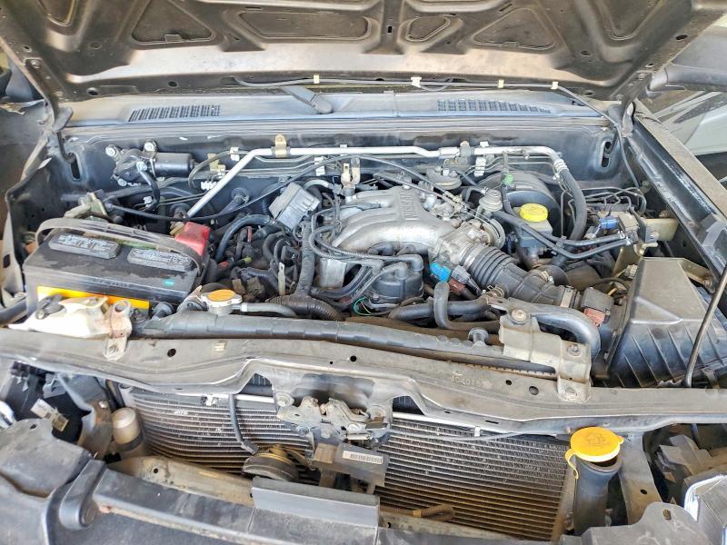 2004 Nissan Frontier XE-V6