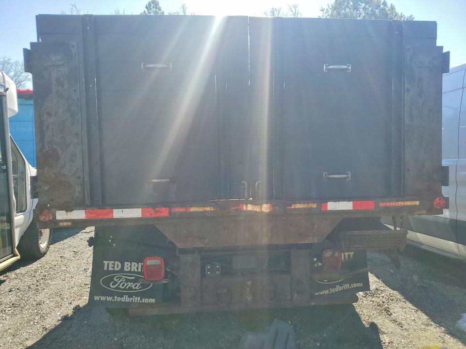 2018 Ford F450 Super Duty Flatbed Truck