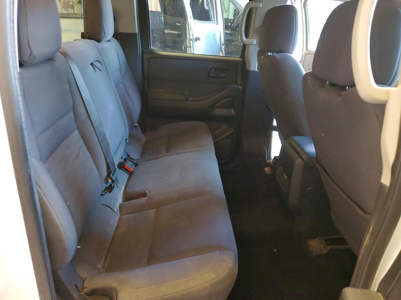 2022 Nissan Frontier S