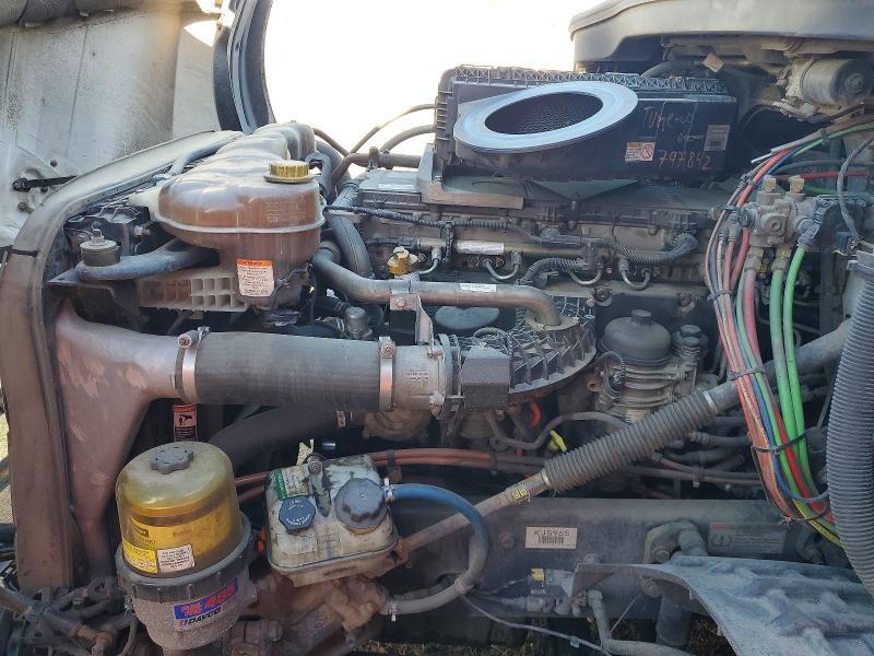 2019 Freigliner Cascadia 126