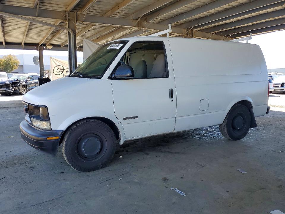 1999 GMC Safari XT