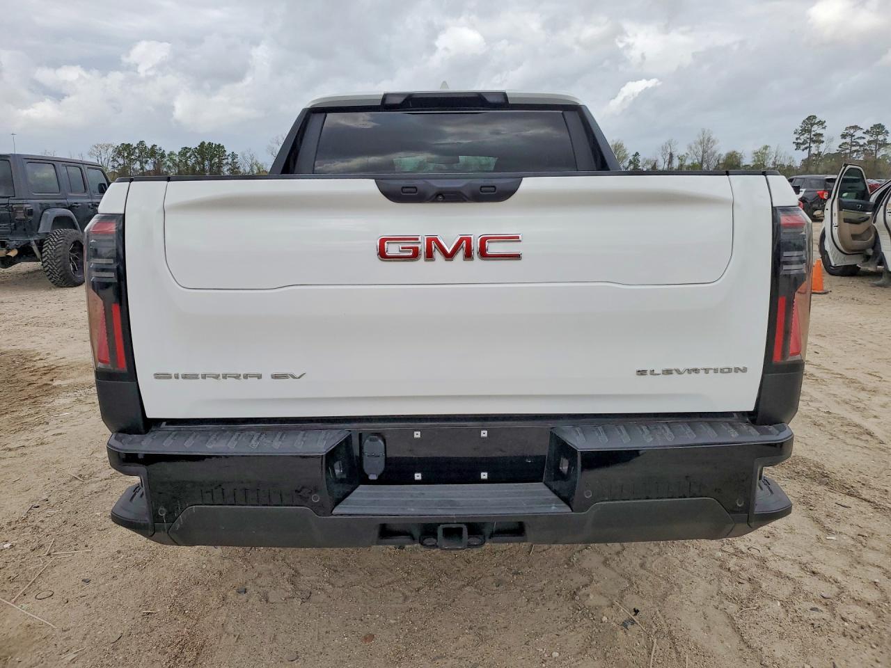 2026 GMC Sierra Elevation