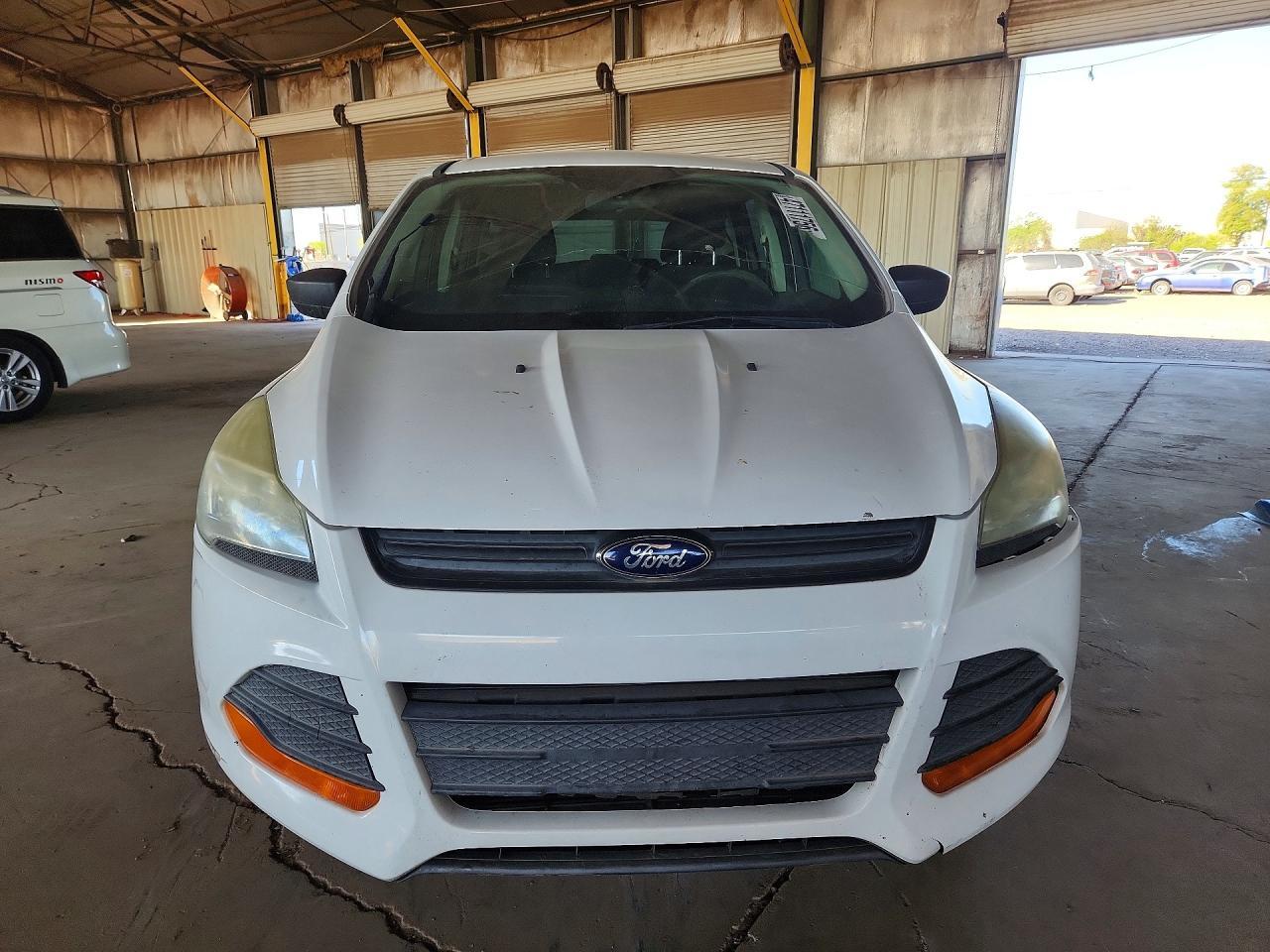 2014 Ford Escape s