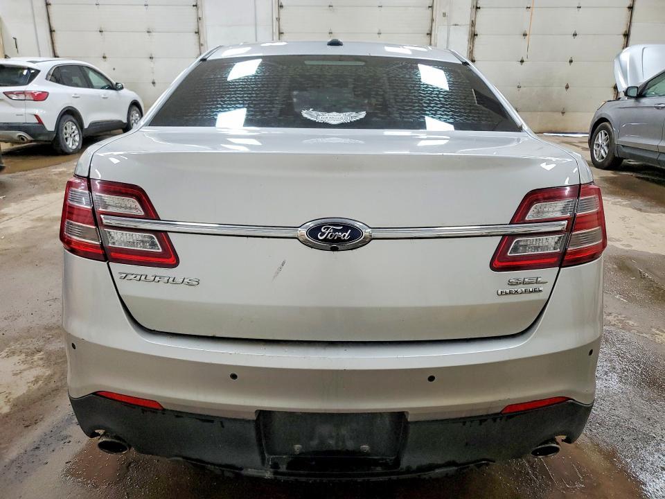2015 Ford Taurus sel