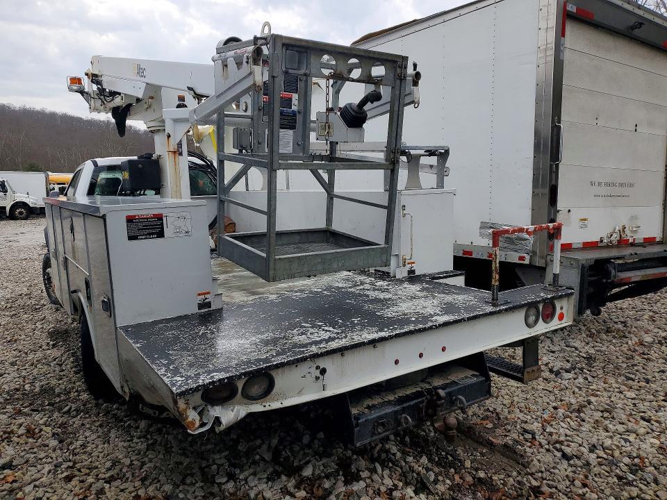 2019 Ford F-550 Super Duty-Dual Rear Wheel