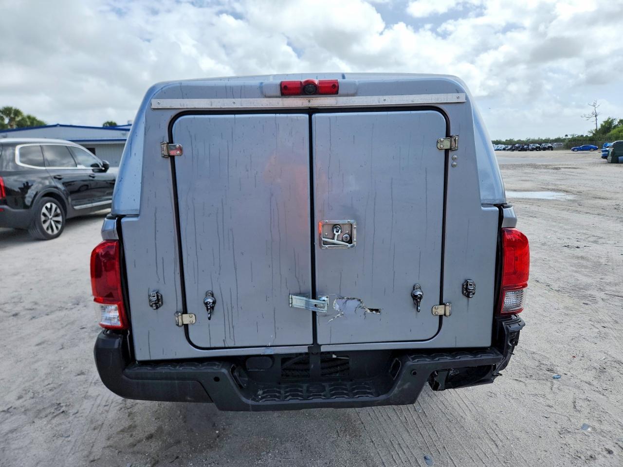 2019 Toyota Tacoma SR