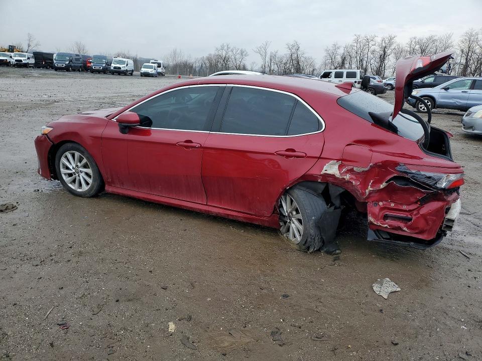 2022 Toyota Camry le