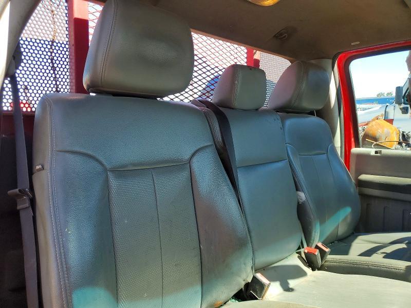 2014 Ford F550 Super Duty Flatbed Truck