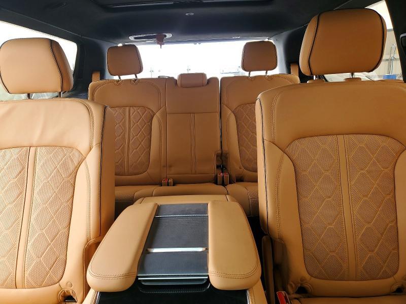 2022 Jeep Grand Wagoneer Series iii