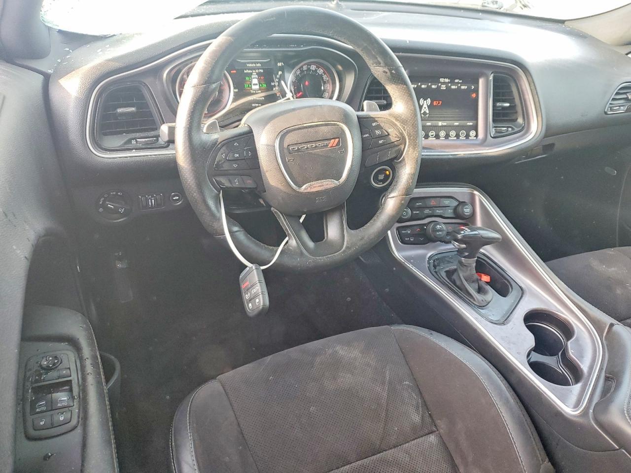 2017 Dodge Challenger r