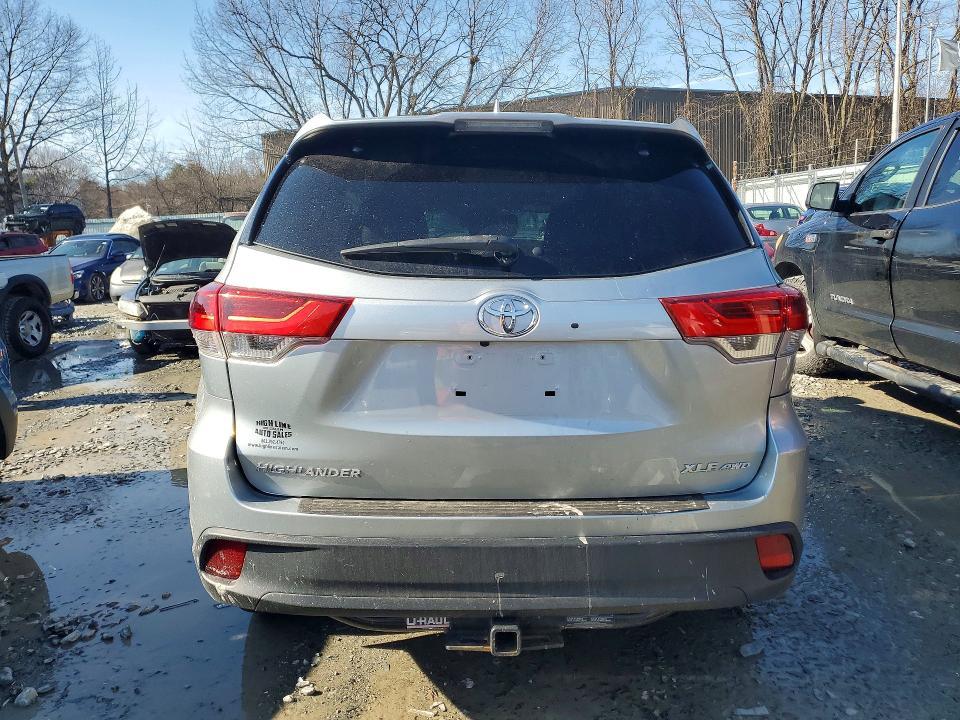 2019 Toyota Highlander xle