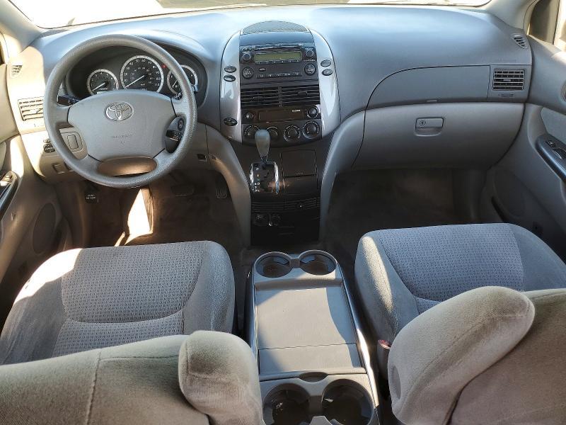 2009 Toyota Sienna ce 8-passenger