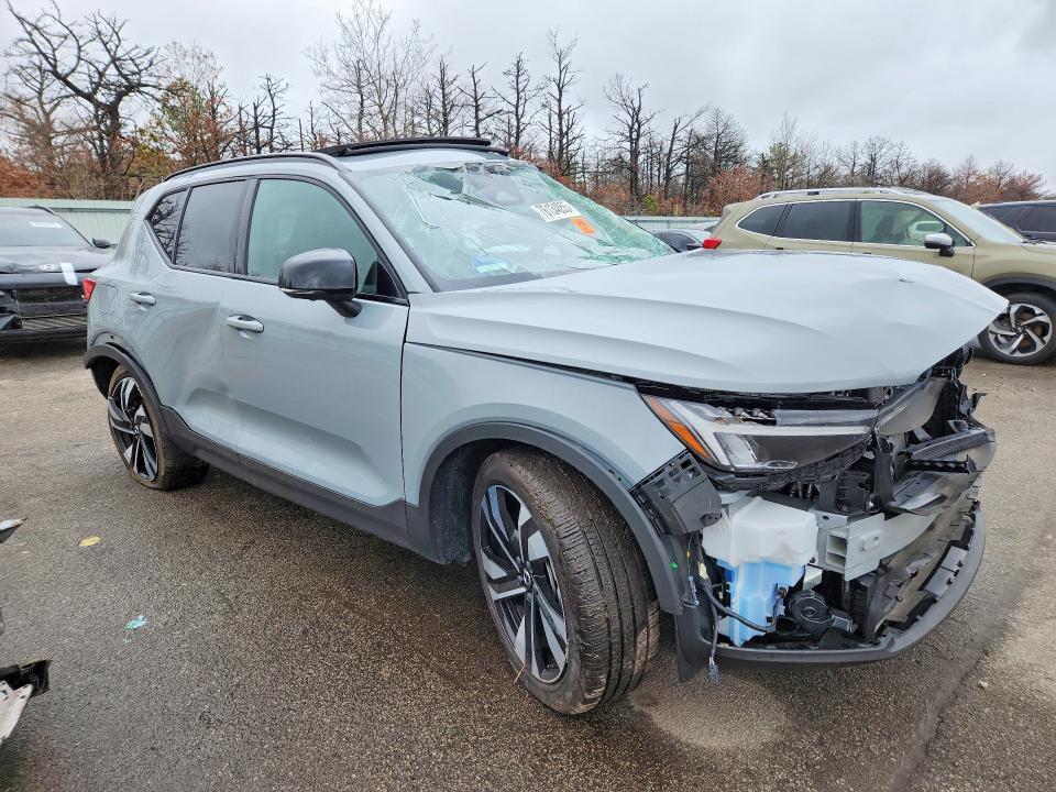 2024 Volvo Xc40 Plus