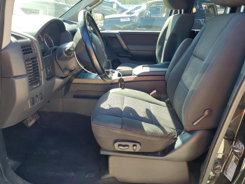 2012 Nissan Titan SV