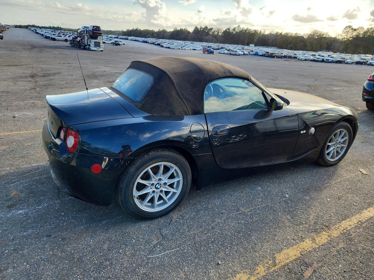2005 BMW Z4 2.5