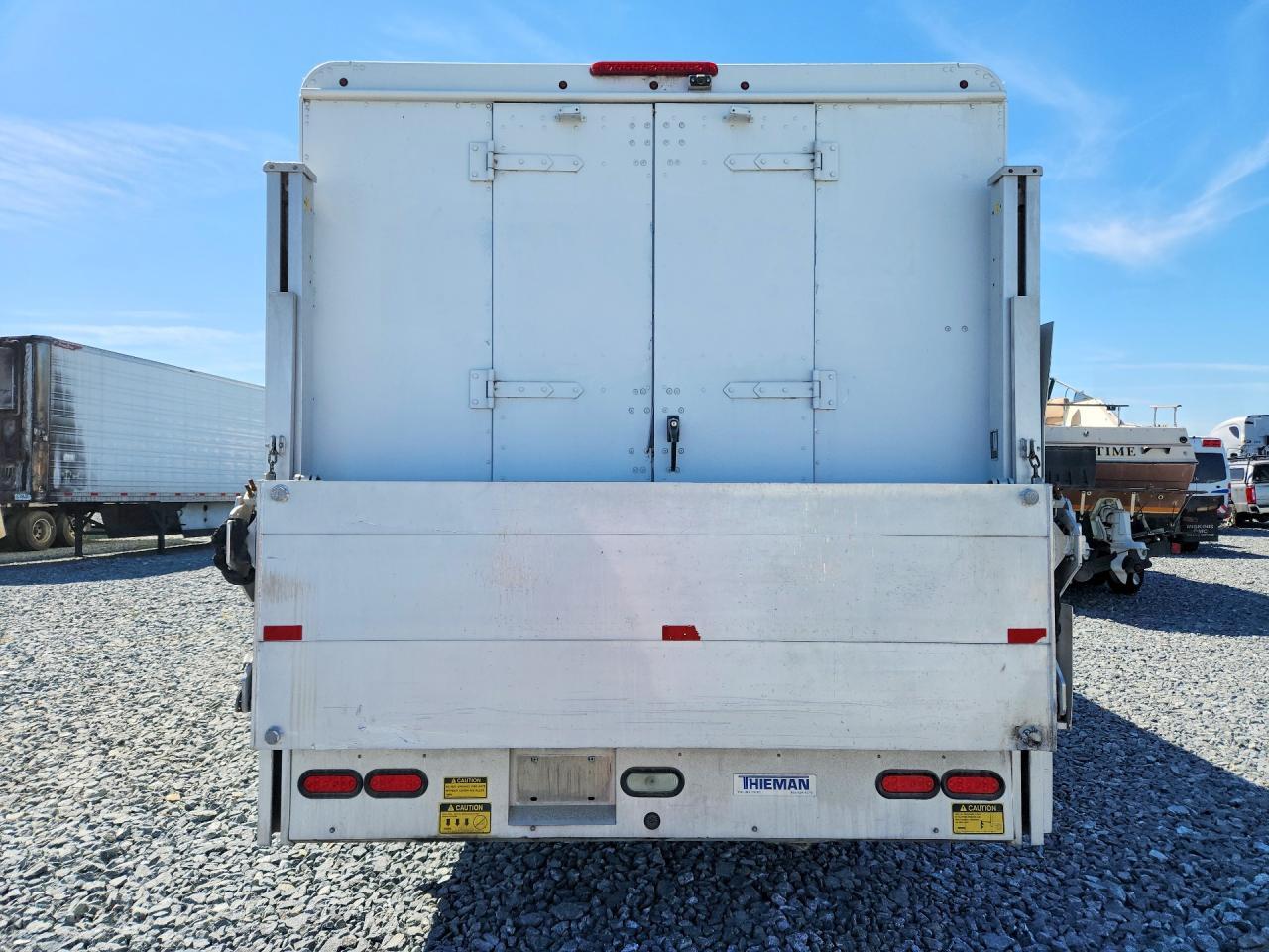 2015 Freightliner MT45G Chassis Delivery Truck