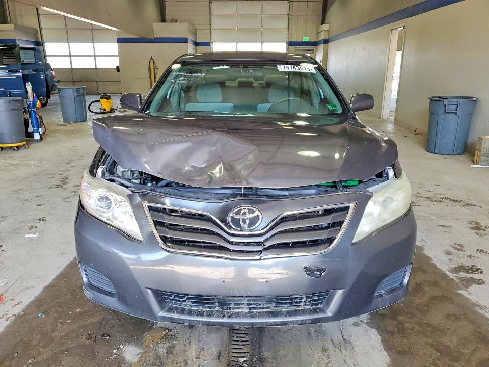 2011 Toyota Camry le