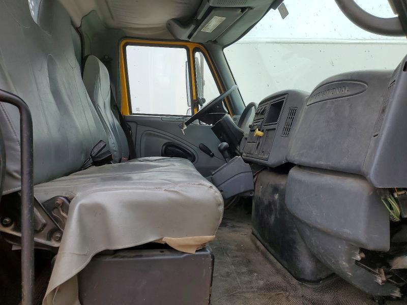 2007 International 4300 Flatbed Truck