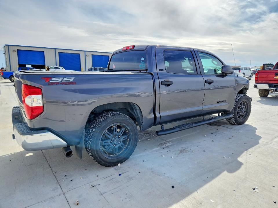 2017 Toyota Tundra SR5