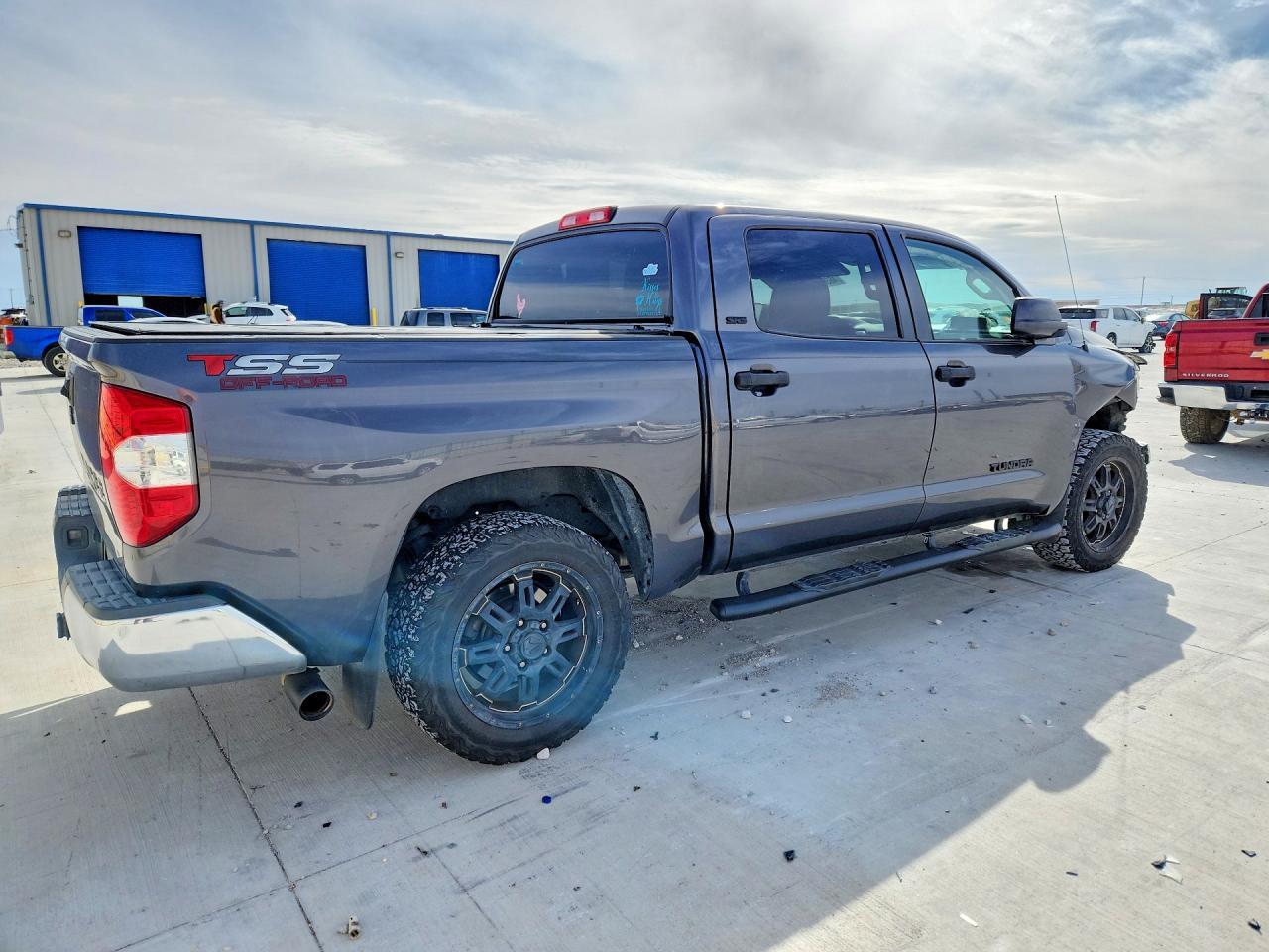 2017 Toyota Tundra SR5
