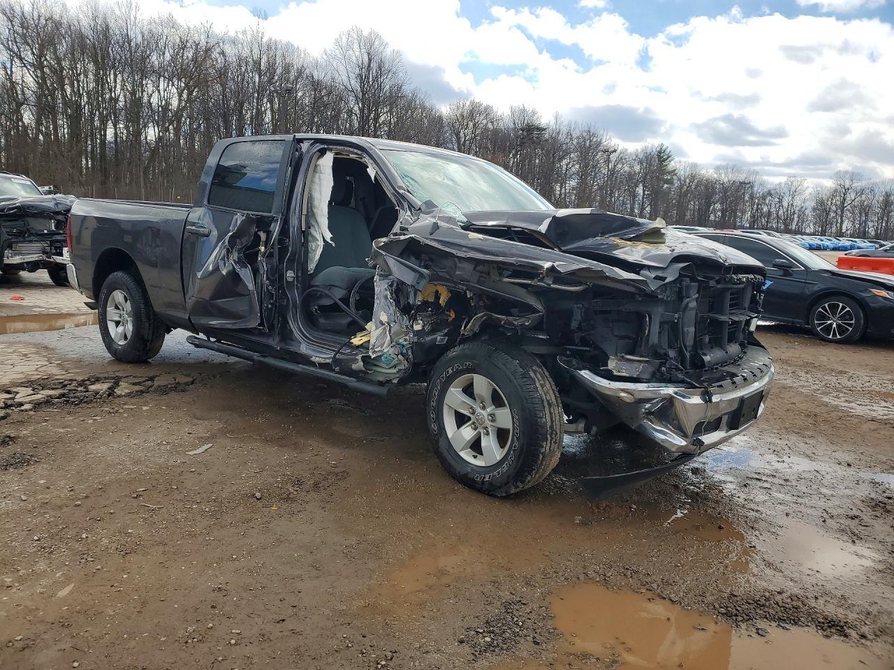 2019 Dodge RAM 1500 Classic SLT