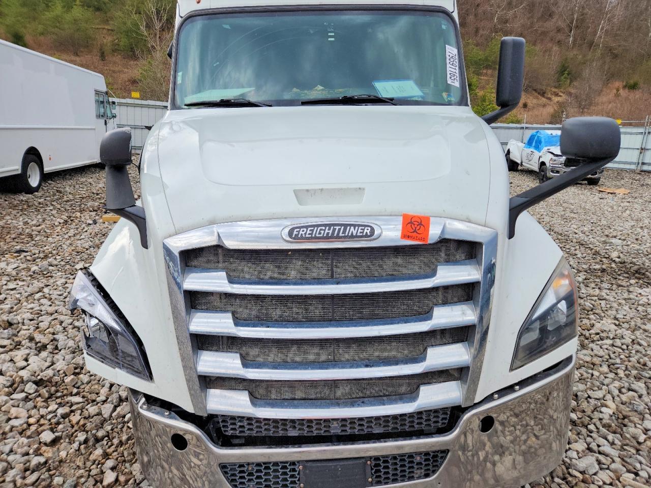 2019 Freigliner 2019 Freightliner Cascadia 126 Semi Truck