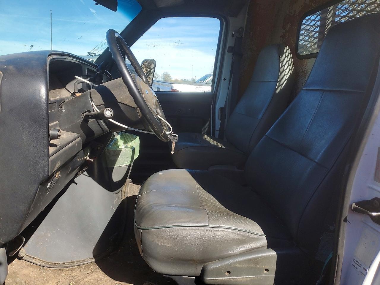 1992 Ford E350 Flatbed Truck