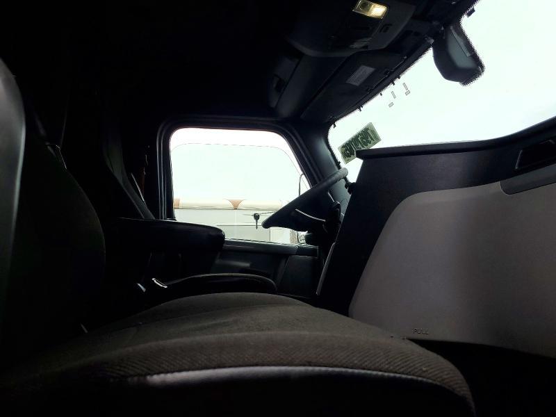 2022 Freigliner 2022 Freightliner Cascadia 126 Semi Truck