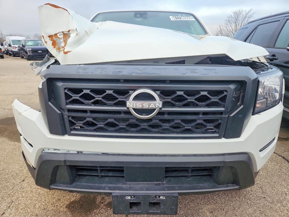 2024 Nissan Frontier S
