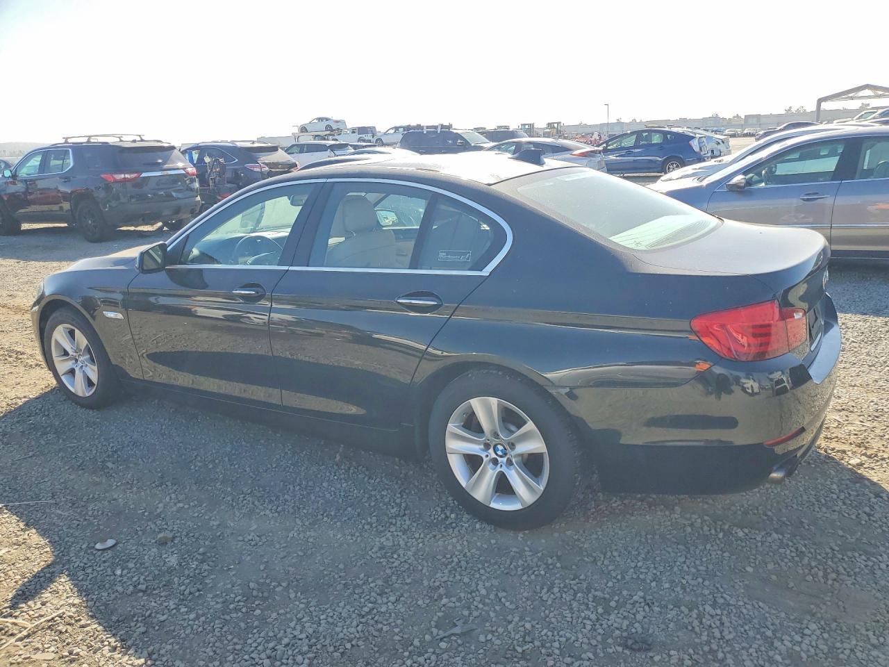 2011 BMW 528 i