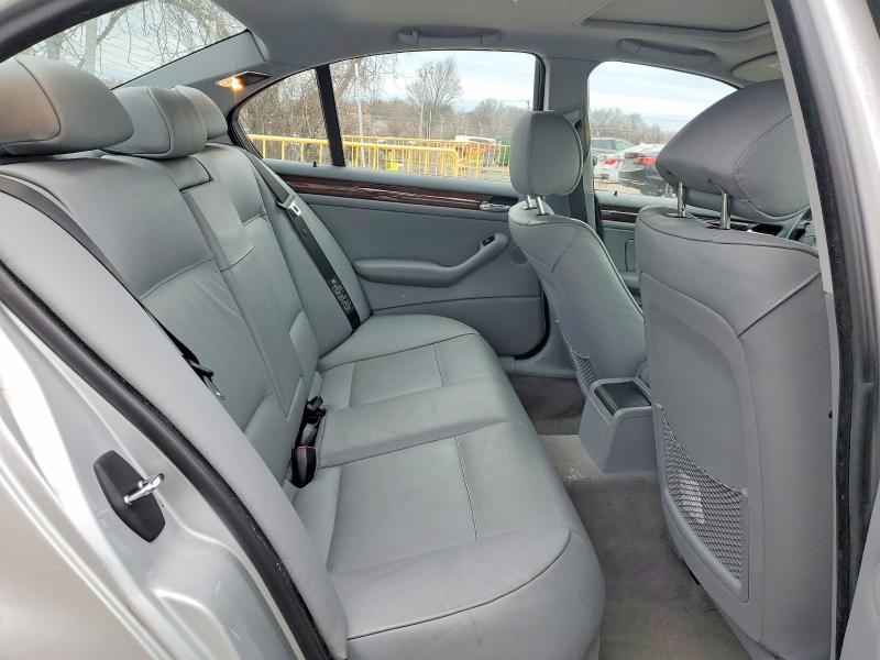2004 BMW 325 xi
