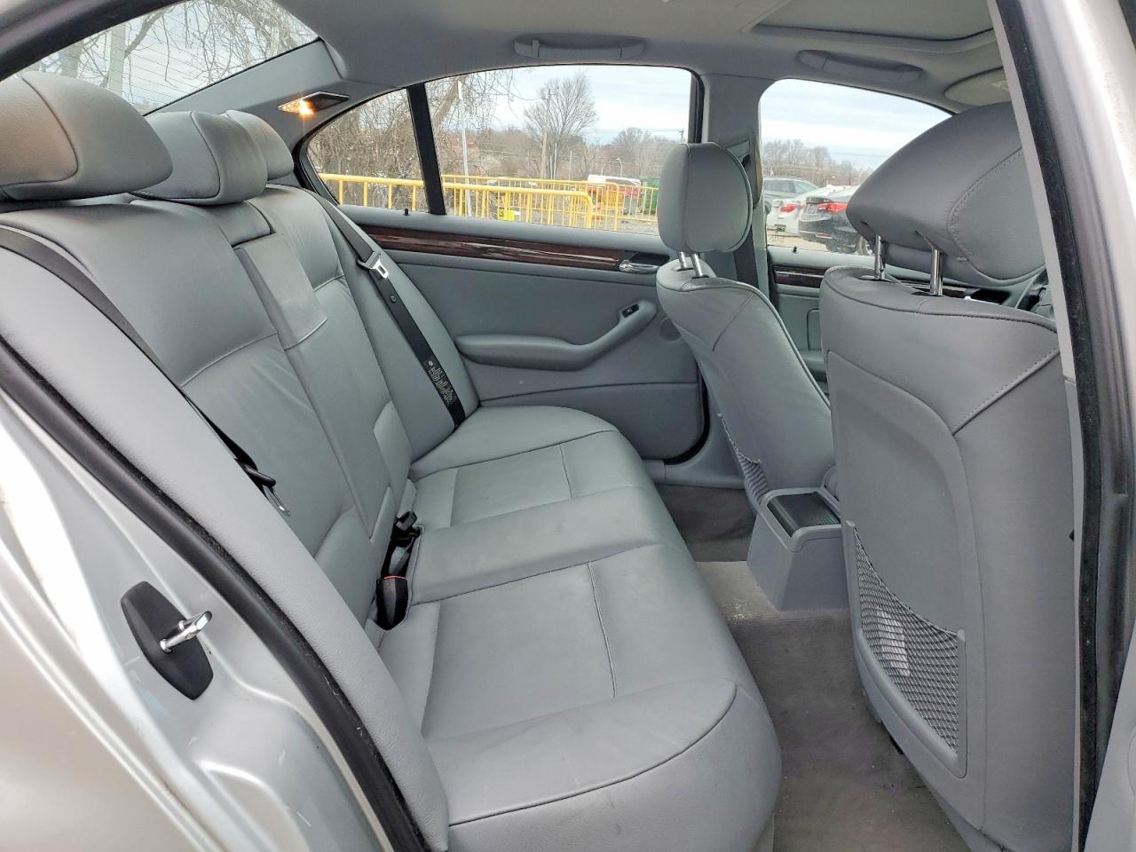 2004 BMW 325 xi