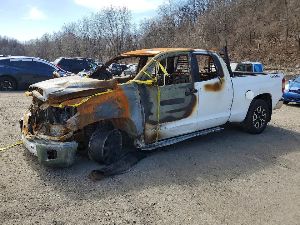 2017 Toyota Tundra SR5