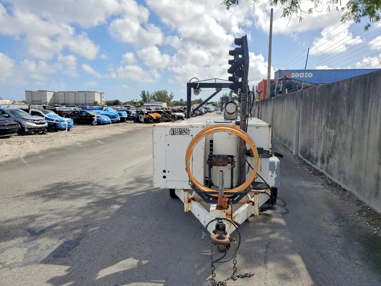 2001 Fenex 2001 Team Fenex F123KP Manhole Support Trailer