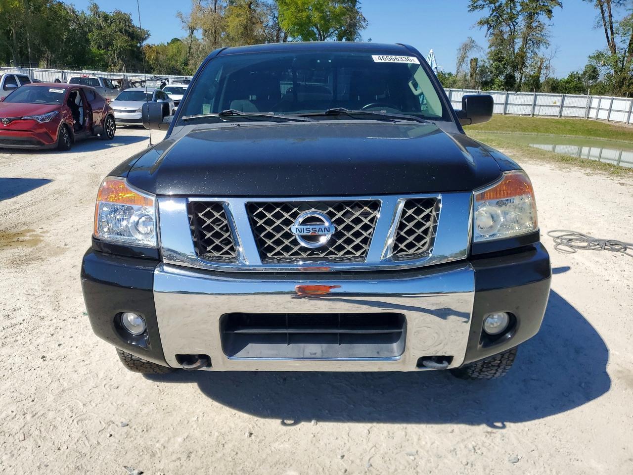 2012 Nissan Titan SV