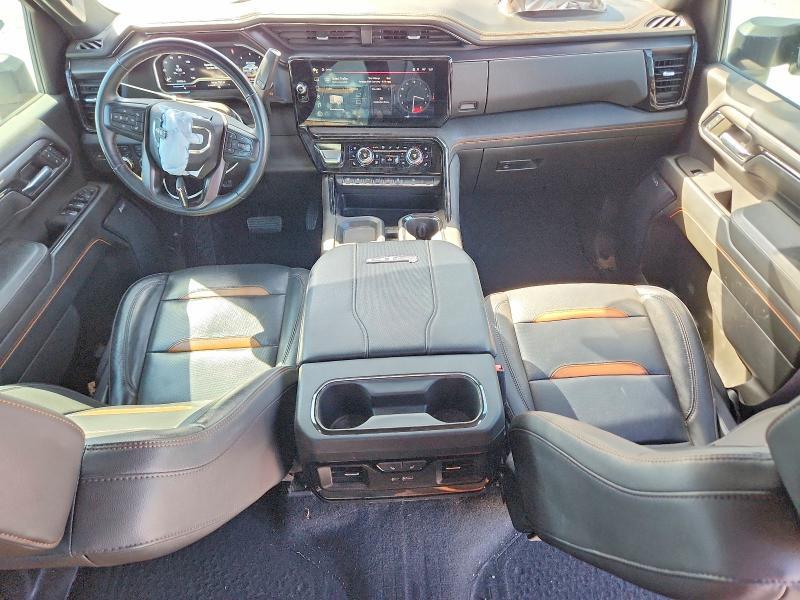 2024 GMC Sierra K2500 AT4
