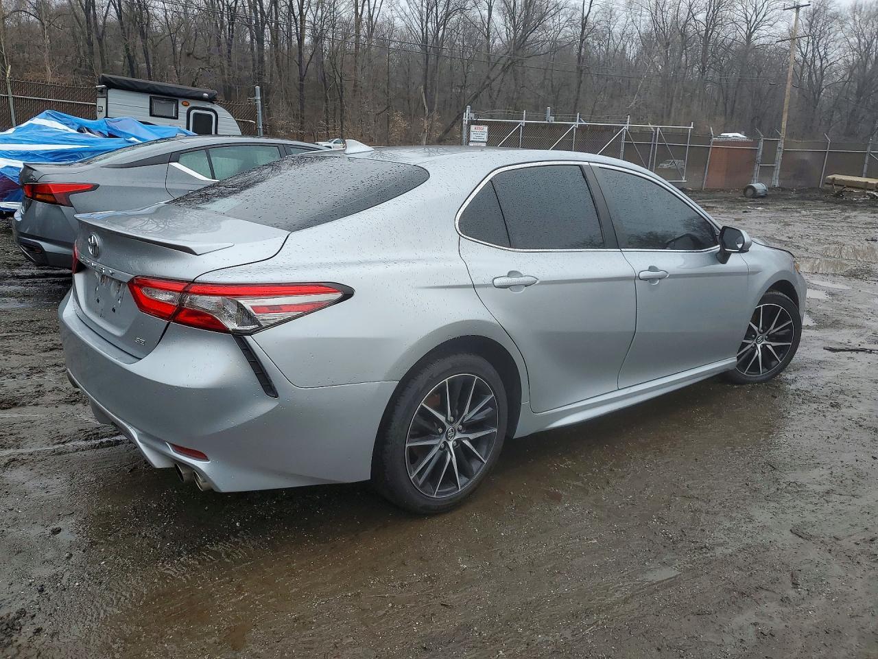 2019 Toyota Camry se