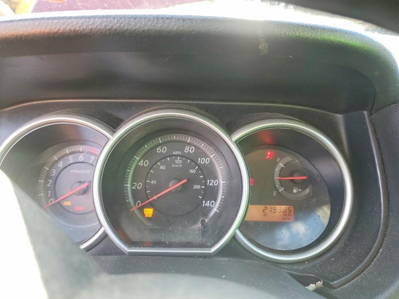 2011 Nissan Versa 1.8 s