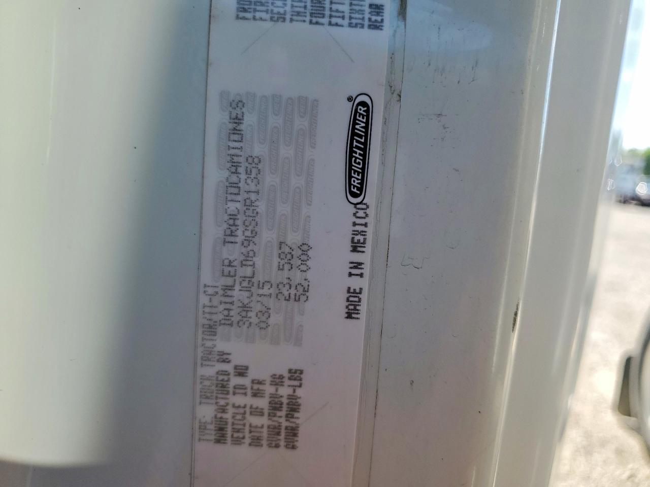 2016 Freigliner 2016 Freightliner Cascadia 125 Semi Truck