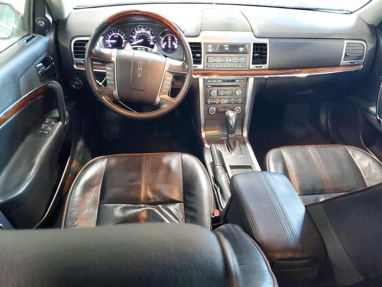 2011 Lincoln Townhouse MKZ