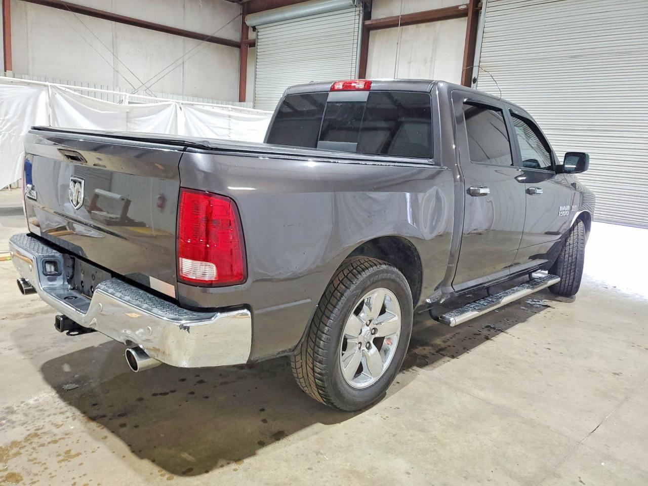 2015 Dodge RAM 1500 SLT