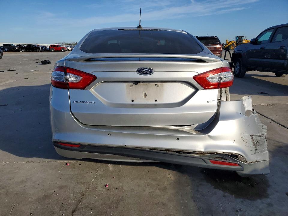 2016 Ford Fusion se