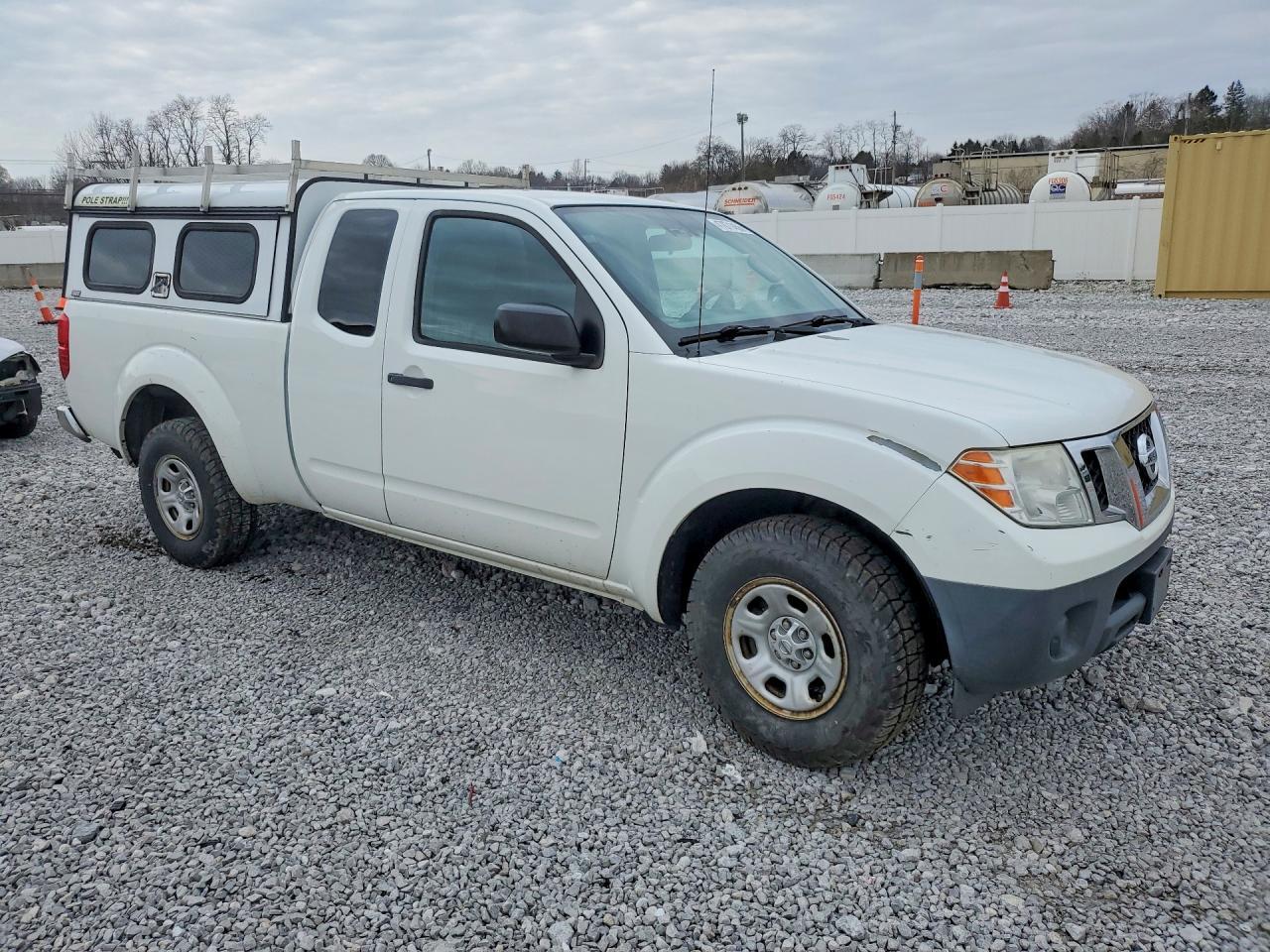 2015 Niss Frontier S